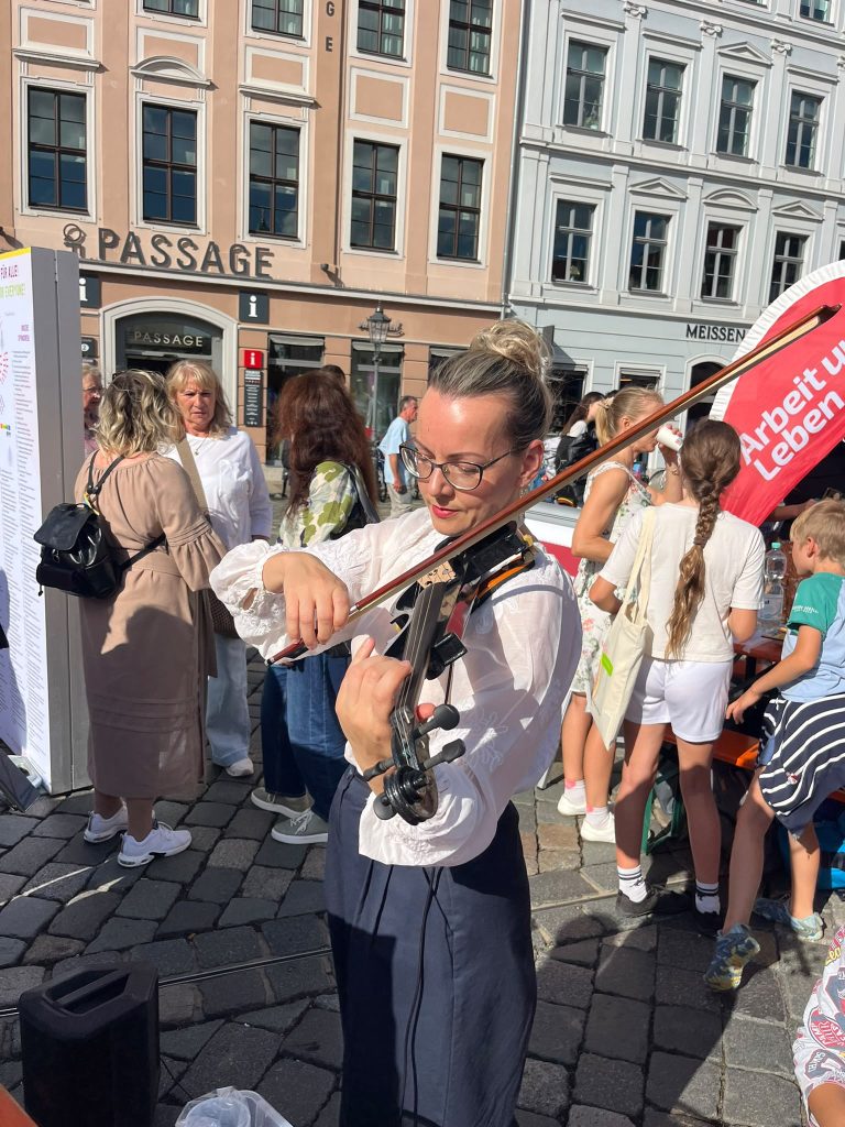 Am 31. August fand „Dresden is(s)t bunt“ statt– ein besonderer Tag voller Begegnungen, Austausch und Solidarität. ✨